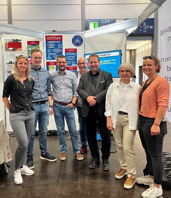 v.l.n.r.: Katharina Trauden (Kompetenzzentrum Kinderschutz, Patrick Jochum (MASFG), Alexander Jochum (MASFG), Georg Vogel (MA